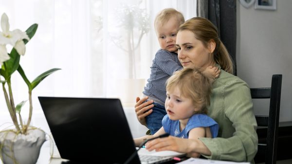 5 Adevăruri Nerostite Despre O Mamă Care Lucrează De Acasă