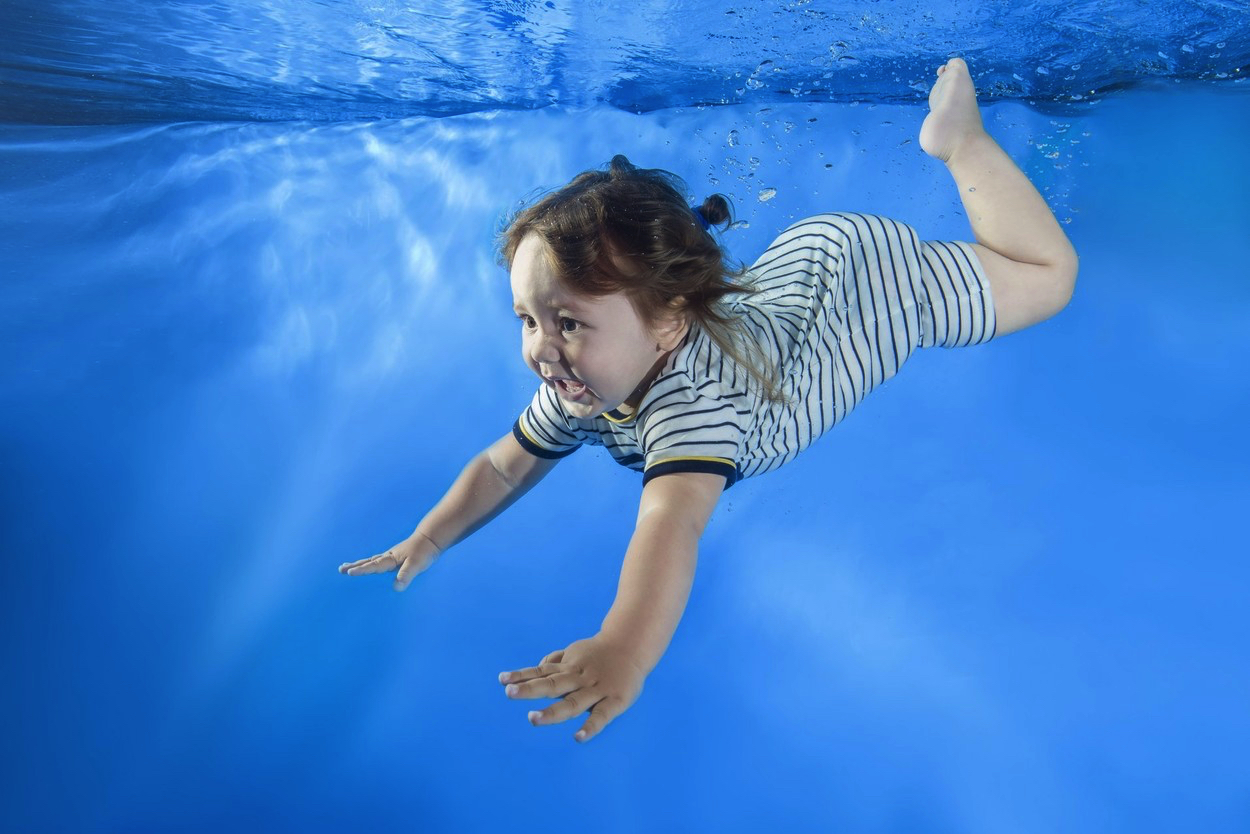 Cum scăpăm copiii de frica de apă - Omuleți Vorbăreți